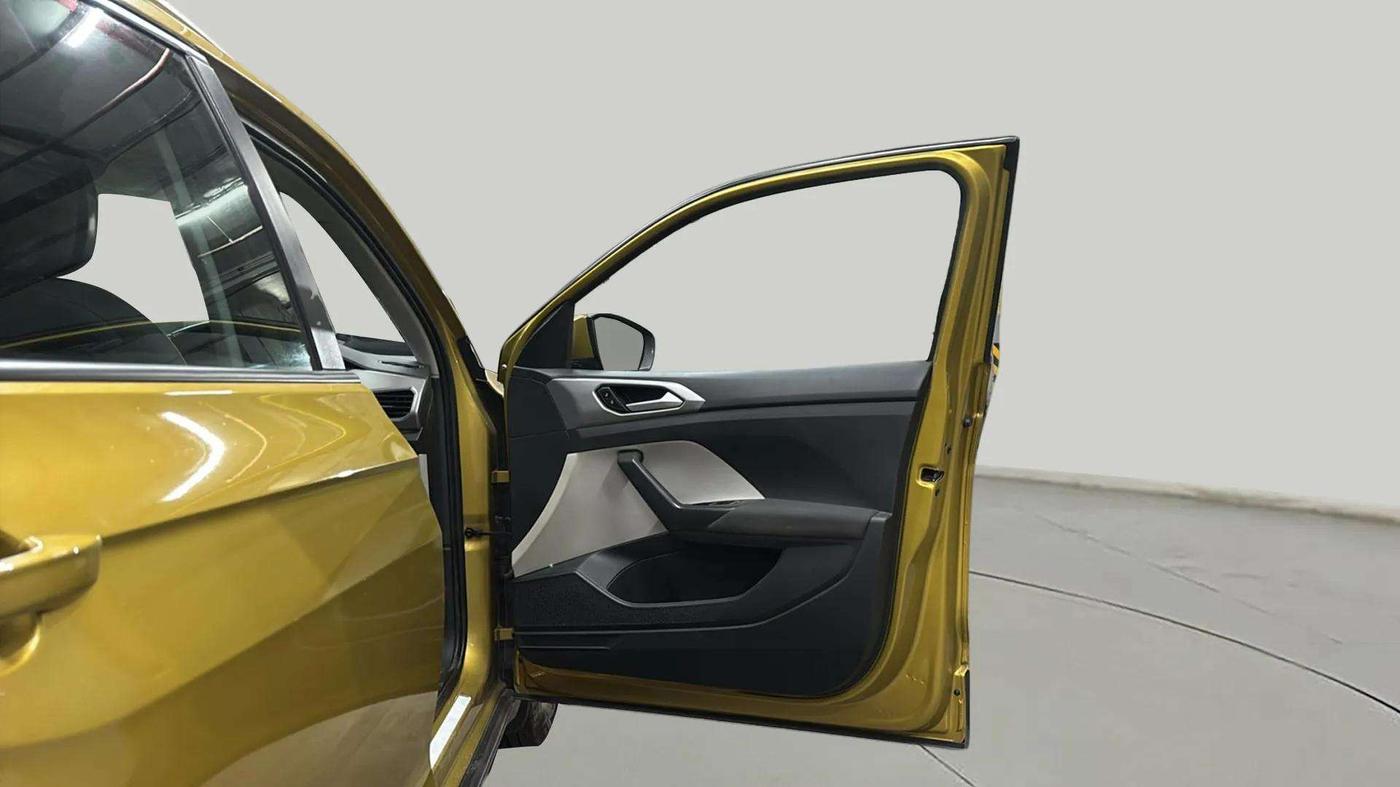 2022 Volkswagen TAIGUN HIGHLINE 1.0 TSI AT, Petrol, Automatic, 54,121 km, RHS Front Door