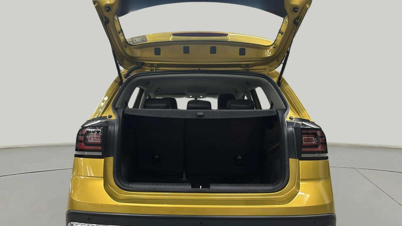 2022 Volkswagen TAIGUN HIGHLINE 1.0 TSI AT, Petrol, Automatic, 54,121 km, Boot Inside