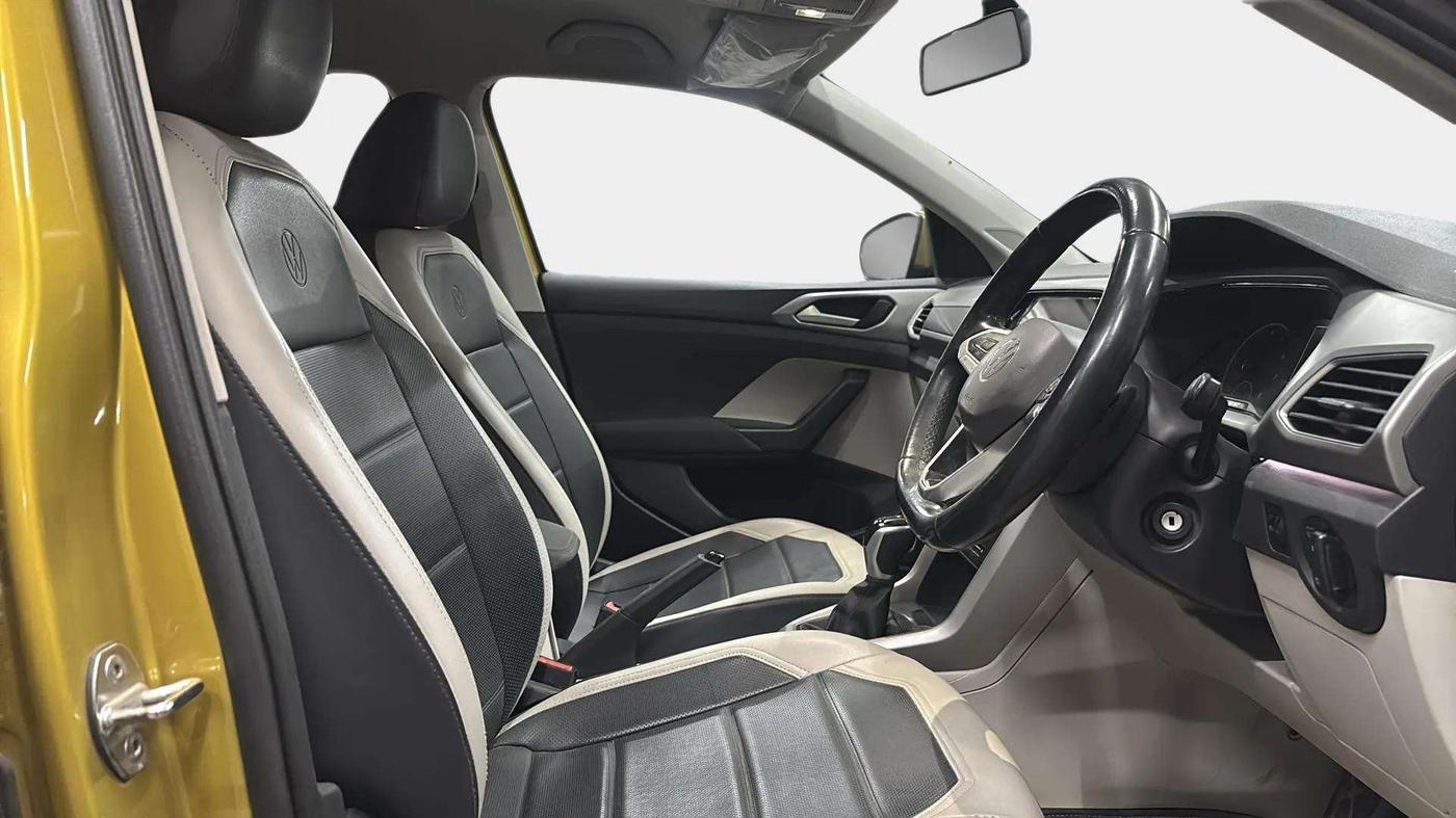 2022 Volkswagen TAIGUN HIGHLINE 1.0 TSI AT, Petrol, Automatic, 54,121 km, Right Side Front Door Cabin
