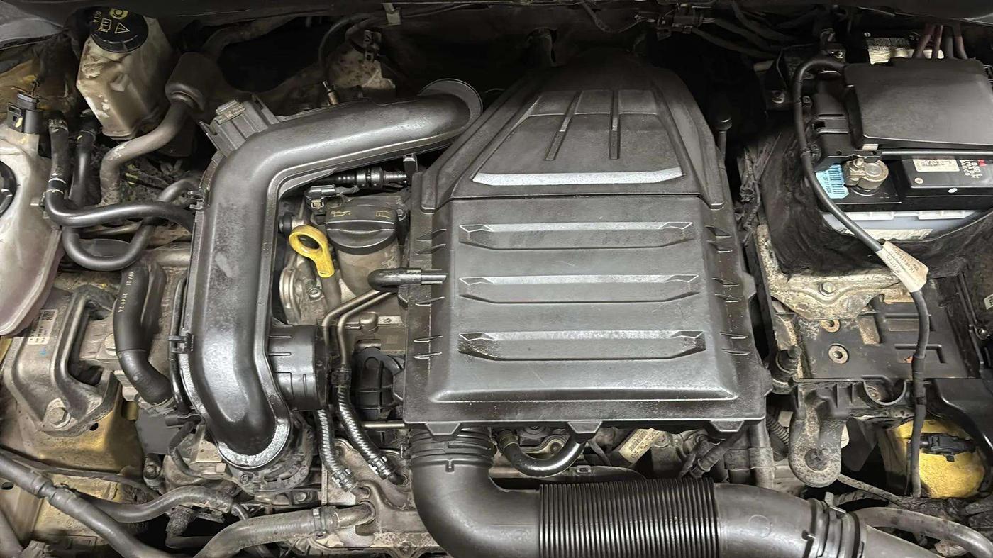 2022 Volkswagen TAIGUN HIGHLINE 1.0 TSI AT, Petrol, Automatic, 54,121 km, Engine View