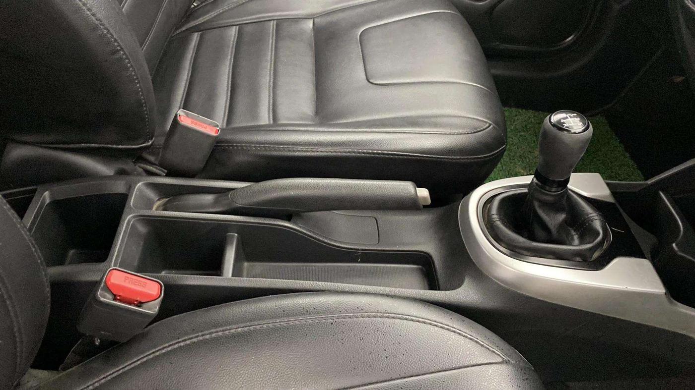 2018 Honda WR-V 1.2L I-VTEC S MT, Petrol, Manual, 52,756 km, Gear Lever
