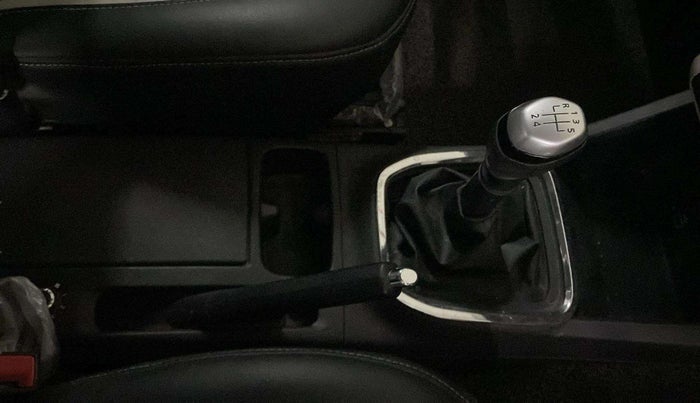 2019 Renault TRIBER RXZ, Petrol, Manual, 33,069 km, Gear Lever
