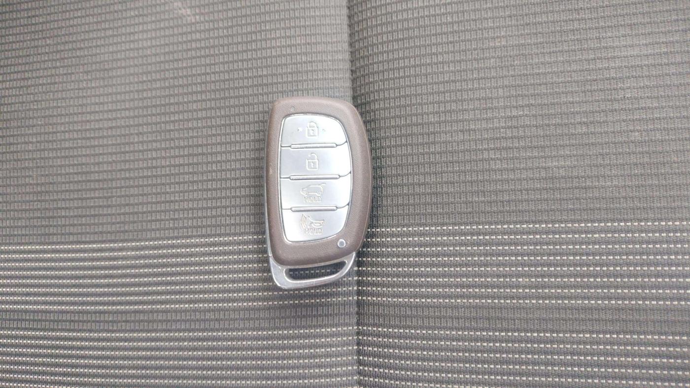 2019 Hyundai VENUE SX PLUS 1.0 TURBO DCT, Petrol, Automatic, 63,013 km, Key Close Up
