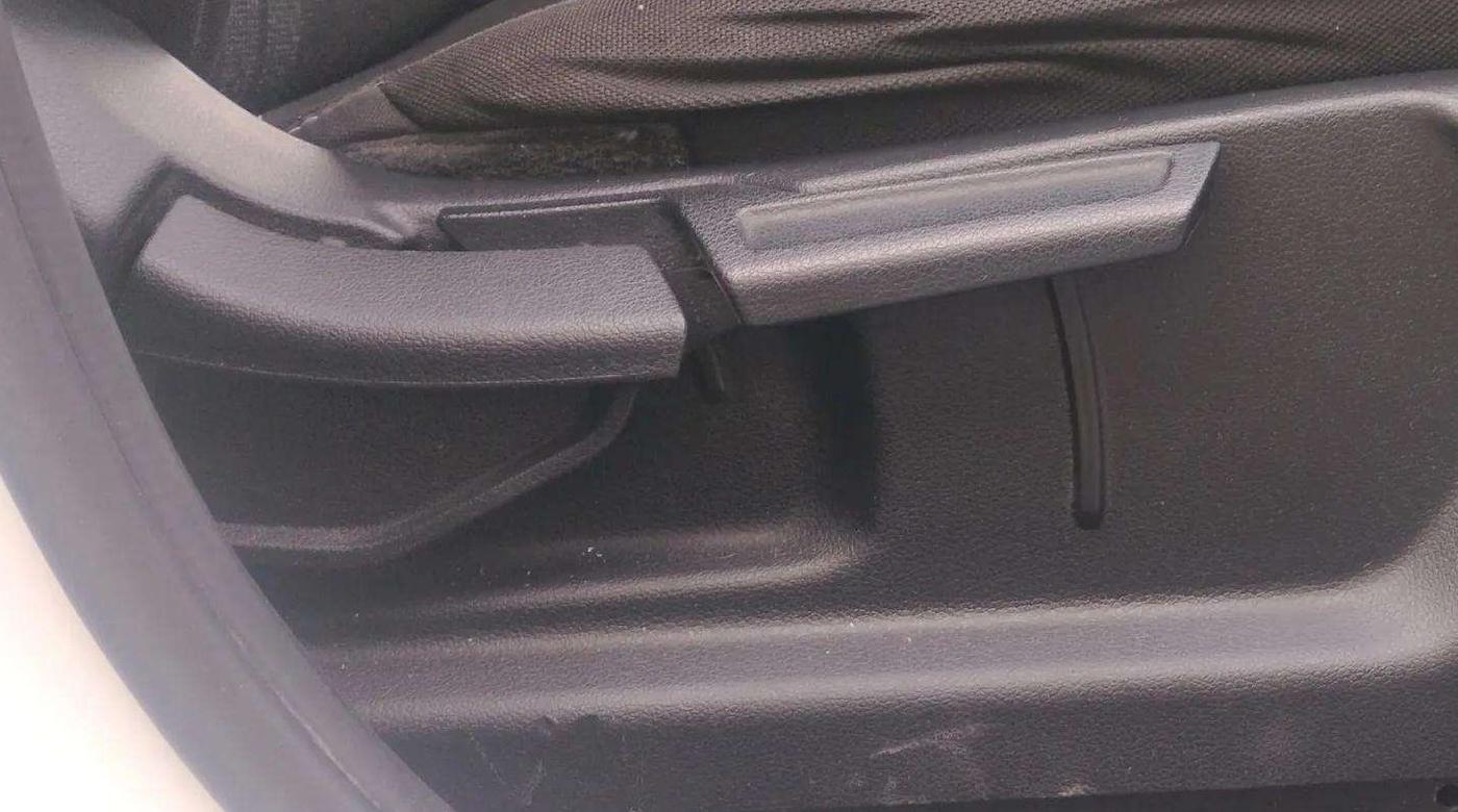 2019 Hyundai VENUE SX PLUS 1.0 TURBO DCT, Petrol, Automatic, 63,013 km, Driver Side Adjustment Panel