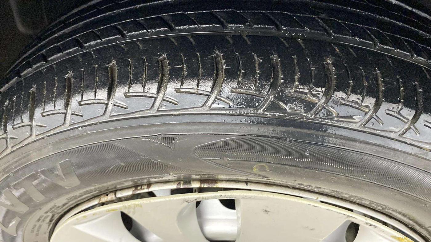2019 Maruti Baleno SIGMA PETROL 1.2, Petrol, Manual, 30,692 km, Right Front Tyre Tread