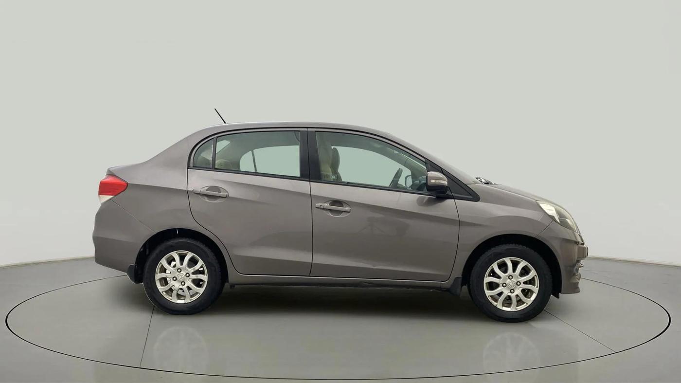 2014 Honda Amaze 1.2L I-VTEC VX AT, Petrol, Automatic, 43,397 km, Right Side View
