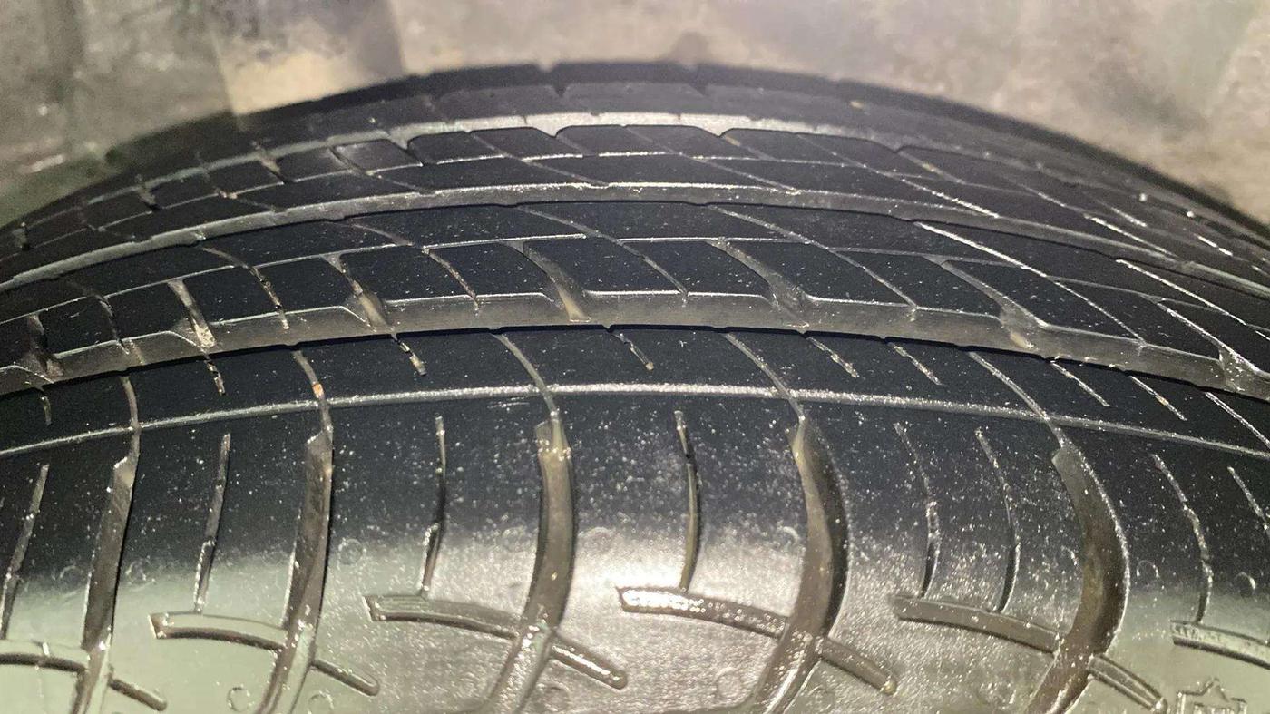2014 Honda Amaze 1.2L I-VTEC VX AT, Petrol, Automatic, 43,397 km, Right Rear Tyre Tread