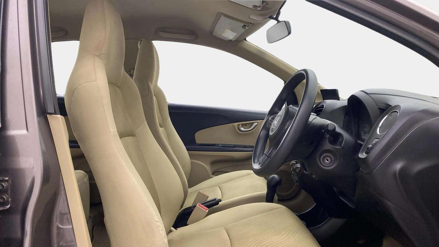 2014 Honda Amaze 1.2L I-VTEC VX AT, Petrol, Automatic, 43,397 km, Right Side Front Door Cabin