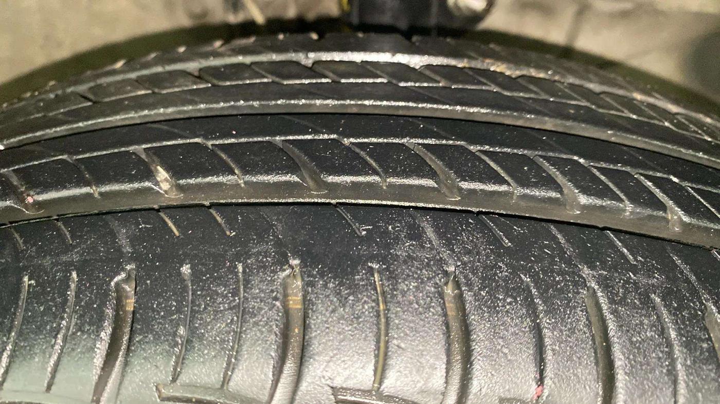 2014 Honda Amaze 1.2L I-VTEC VX AT, Petrol, Automatic, 43,397 km, Right Front Tyre Tread