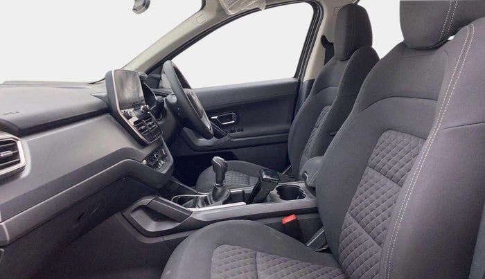 2021 Tata Harrier XT PLUS 2.0L KRYOTEC, Diesel, Manual, 65,383 km, Right Side Front Door Cabin