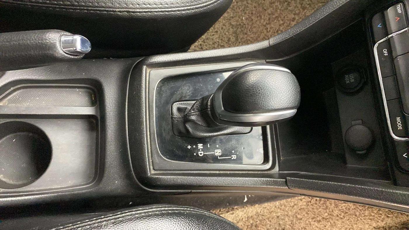 2019 Maruti Vitara Brezza ZDI AMT, Diesel, Automatic, 93,875 km, Gear Lever