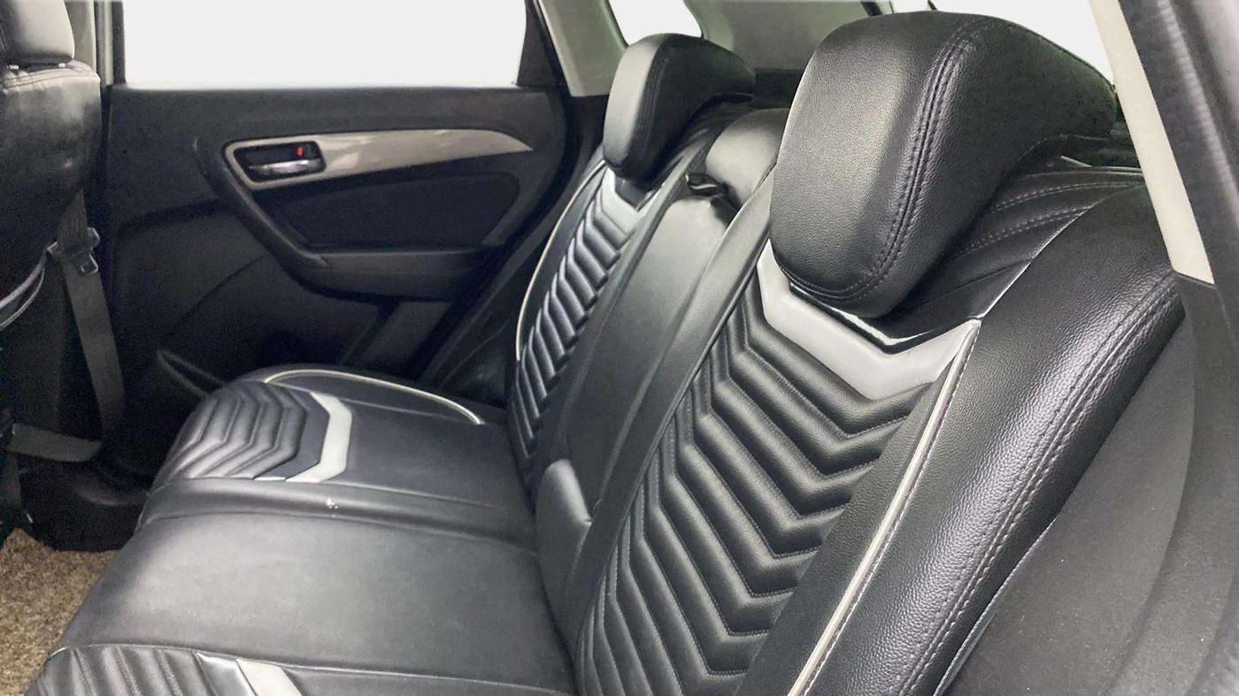 2019 Maruti Vitara Brezza ZDI AMT, Diesel, Automatic, 93,875 km, Right Side Rear Door Cabin