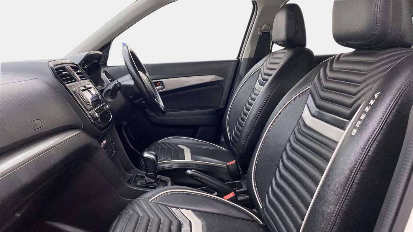 2019 Maruti Vitara Brezza ZDI AMT, Diesel, Automatic, 93,875 km, Right Side Front Door Cabin