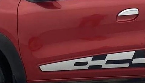 2018 Renault Kwid RXT 1.0 AMT (O), Petrol, Automatic, 16,820 km, Front passenger door - Slightly dented