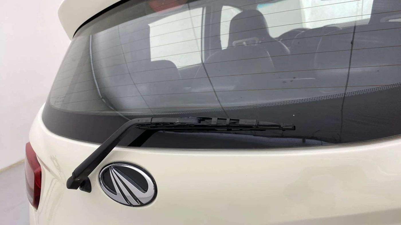 2017 Mahindra Kuv100 K6 6 STR, Petrol, Manual, 62,664 km, Rear Wiper