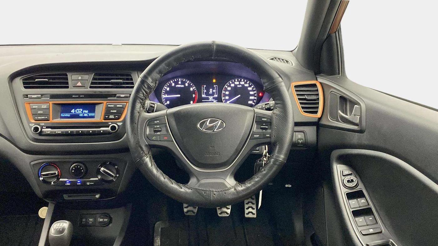 2017 Hyundai i20 Active 1.2 S, Petrol, Manual, 41,886 km, Steering Wheel Close Up