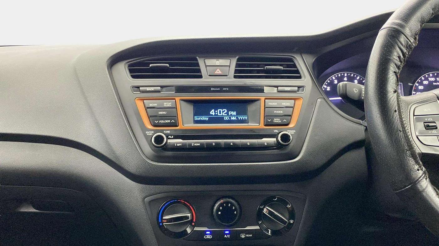 2017 Hyundai i20 Active 1.2 S, Petrol, Manual, 41,886 km, Air Conditioner