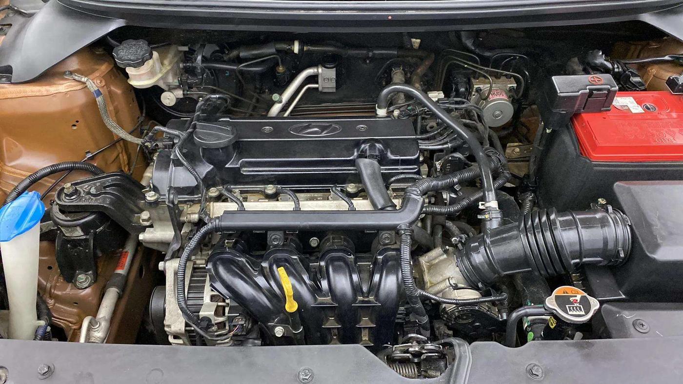 2017 Hyundai i20 Active 1.2 S, Petrol, Manual, 41,886 km, Engine View