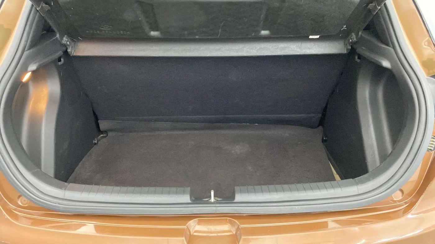 2017 Hyundai i20 Active 1.2 S, Petrol, Manual, 41,886 km, Boot Inside