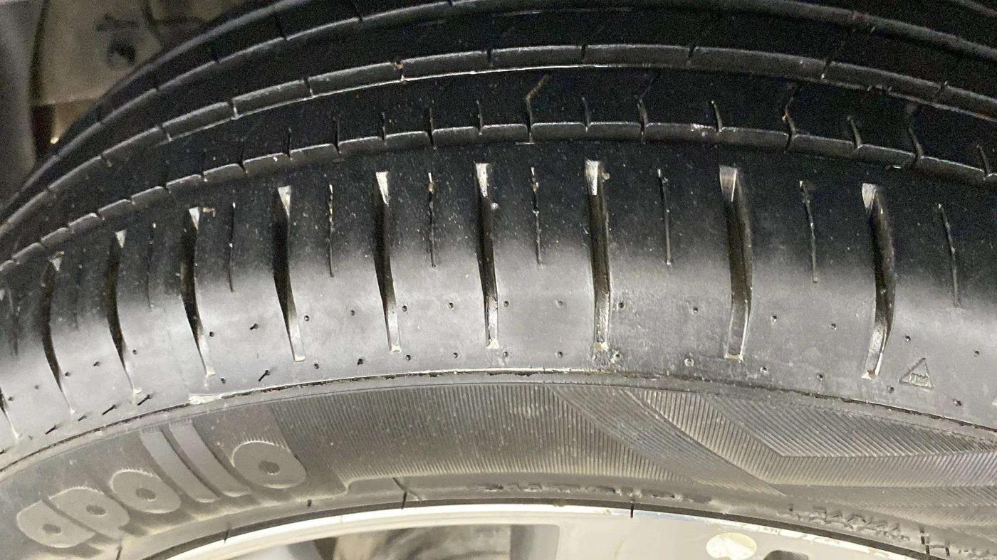 2017 Hyundai i20 Active 1.2 S, Petrol, Manual, 41,886 km, Left Front Tyre Tread