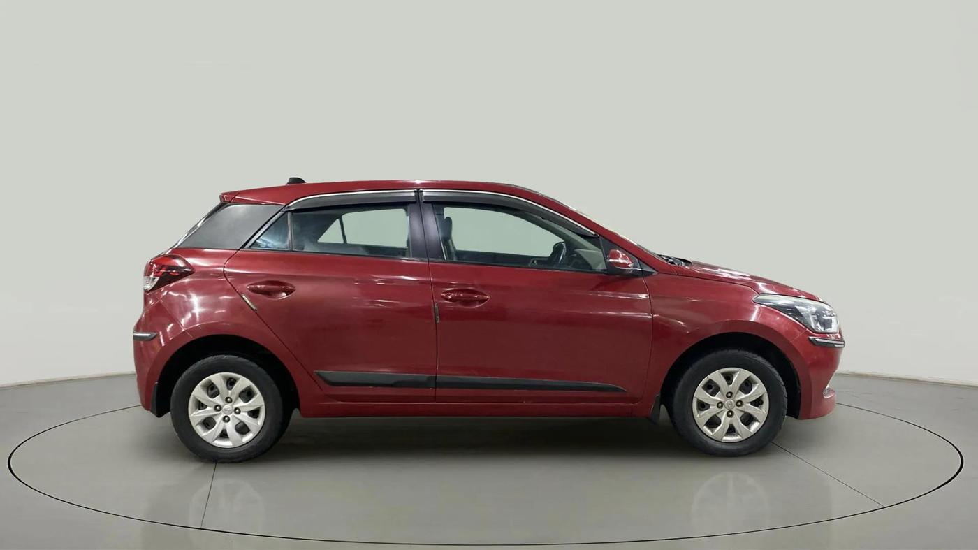2015 Hyundai Elite i20 SPORTZ 1.2, CNG, Manual, 55,681 km, Right Side View