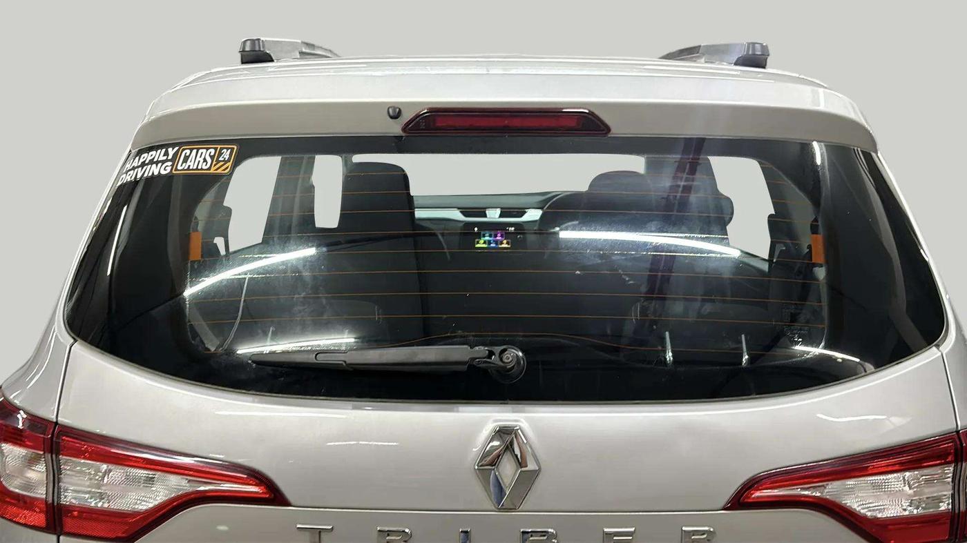 2021 Renault TRIBER RXZ AMT, Petrol, Automatic, 20,567 km, Rear Windshield