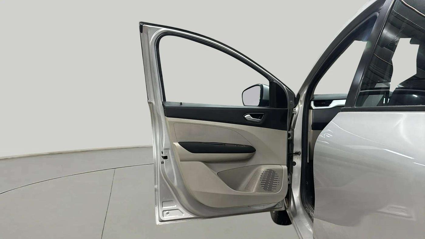 2021 Renault TRIBER RXZ AMT, Petrol, Automatic, 20,567 km, LHS Front Door