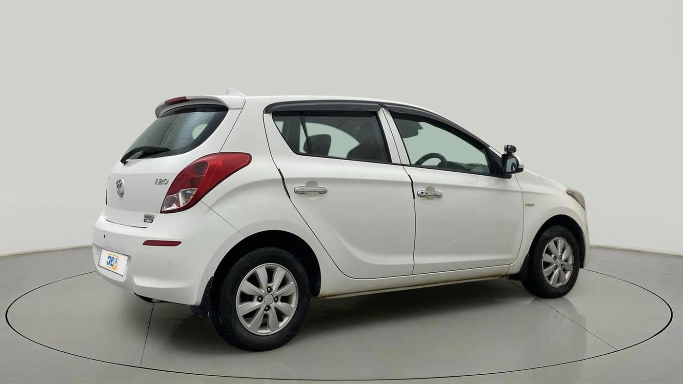 2013 Hyundai i20 ASTA 1.2, Petrol, Manual, 99,945 km, Right Back Diagonal