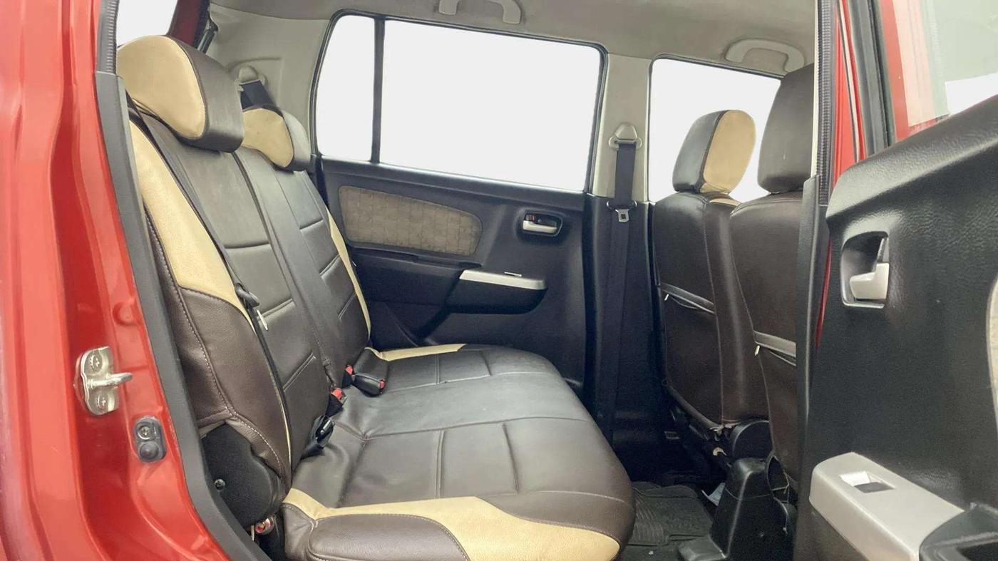 2016 Maruti Wagon R 1.0 VXI AMT, Petrol, Automatic, 52,700 km, Right Side Rear Door Cabin
