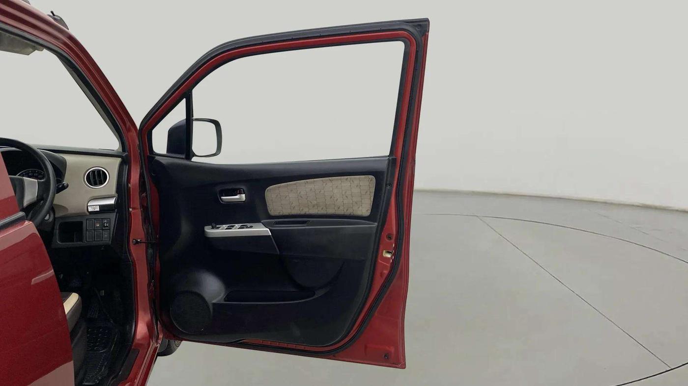 2016 Maruti Wagon R 1.0 VXI AMT, Petrol, Automatic, 52,700 km, RHS Front Door