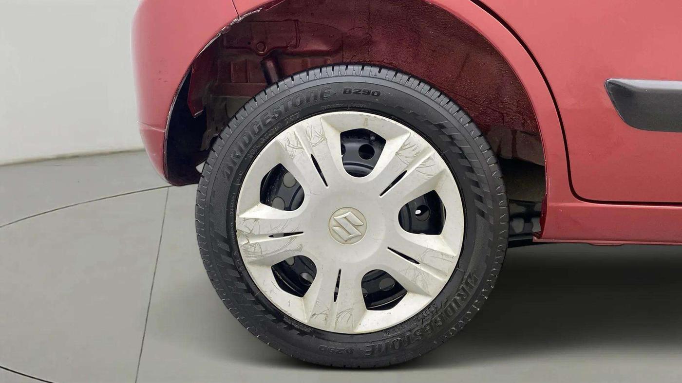 2016 Maruti Wagon R 1.0 VXI AMT, Petrol, Automatic, 52,700 km, Right Rear Wheel