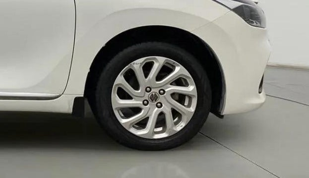 2023 Maruti Baleno  ZETA CNG 1.2L, CNG, Manual, 21,384 km, Right Front Wheel