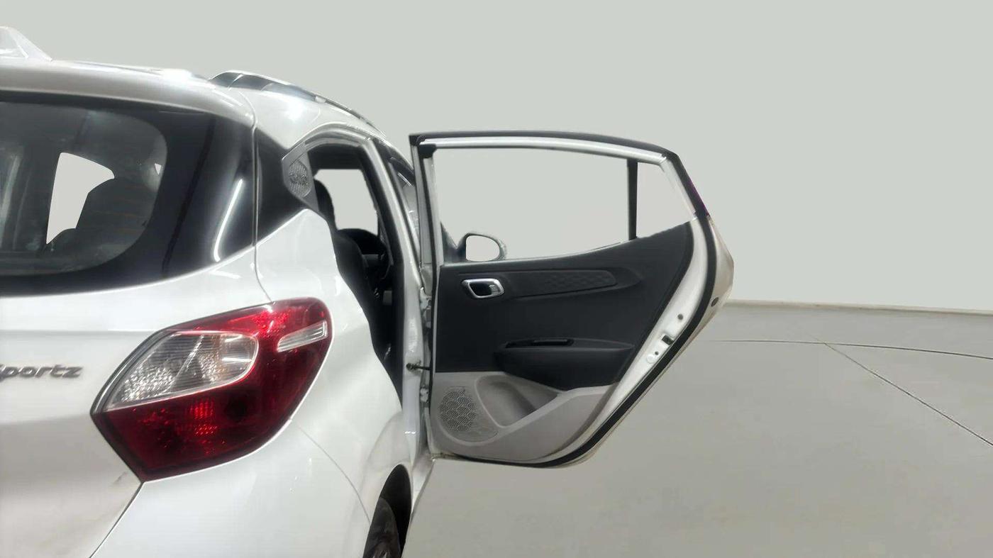 2022 Hyundai GRAND I10 NIOS SPORTZ 1.2 KAPPA VTVT CNG, CNG, Manual, 65,171 km, RHS Rear Door