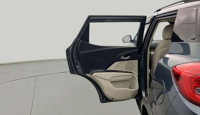 2022 Mahindra XUV300 W8 (O) 1.2 PETROL, Petrol, Manual, 47,151 km, LHS Rear Door