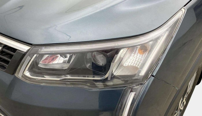 2022 Mahindra XUV300 W8 (O) 1.2 PETROL, Petrol, Manual, 47,151 km, Left headlight - Minor scratches