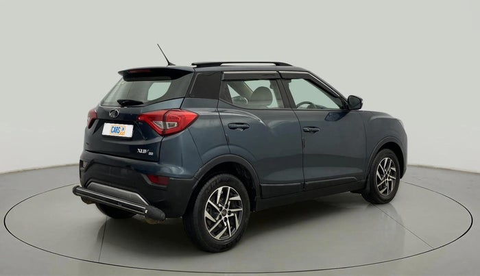 2022 Mahindra XUV300 W8 (O) 1.2 PETROL, Petrol, Manual, 47,151 km, Right Back Diagonal
