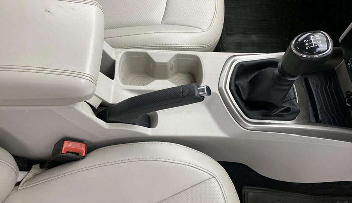 2022 Mahindra XUV300 W8 (O) 1.2 PETROL, Petrol, Manual, 47,151 km, Gear Lever