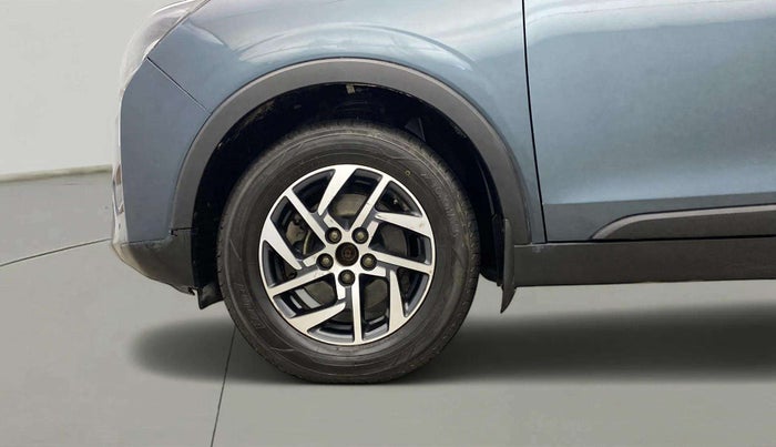 2022 Mahindra XUV300 W8 (O) 1.2 PETROL, Petrol, Manual, 47,151 km, Left Front Wheel