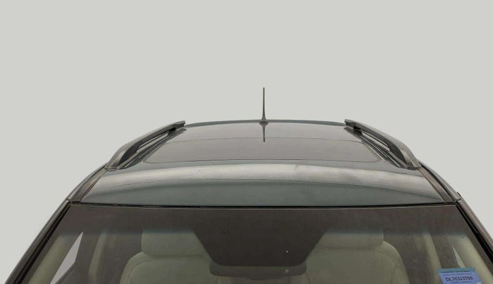 2022 Mahindra XUV300 W8 (O) 1.2 PETROL, Petrol, Manual, 47,151 km, Moonroof/ Sunroof