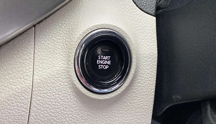 2022 Mahindra XUV300 W8 (O) 1.2 PETROL, Petrol, Manual, 47,151 km, Keyless Start/ Stop Button