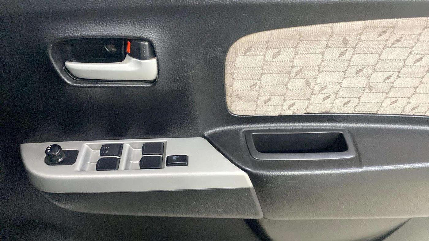 2015 Maruti Wagon R 1.0 VXI, Petrol, Manual, 59,083 km, Driver Side Door Panels Control