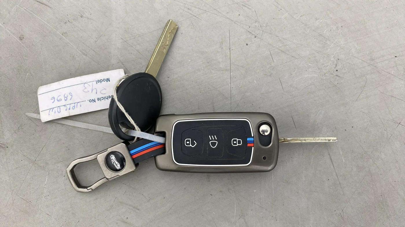 2023 Tata NEXON XMA PETROL, Petrol, Automatic, 23,786 km, Key Close Up