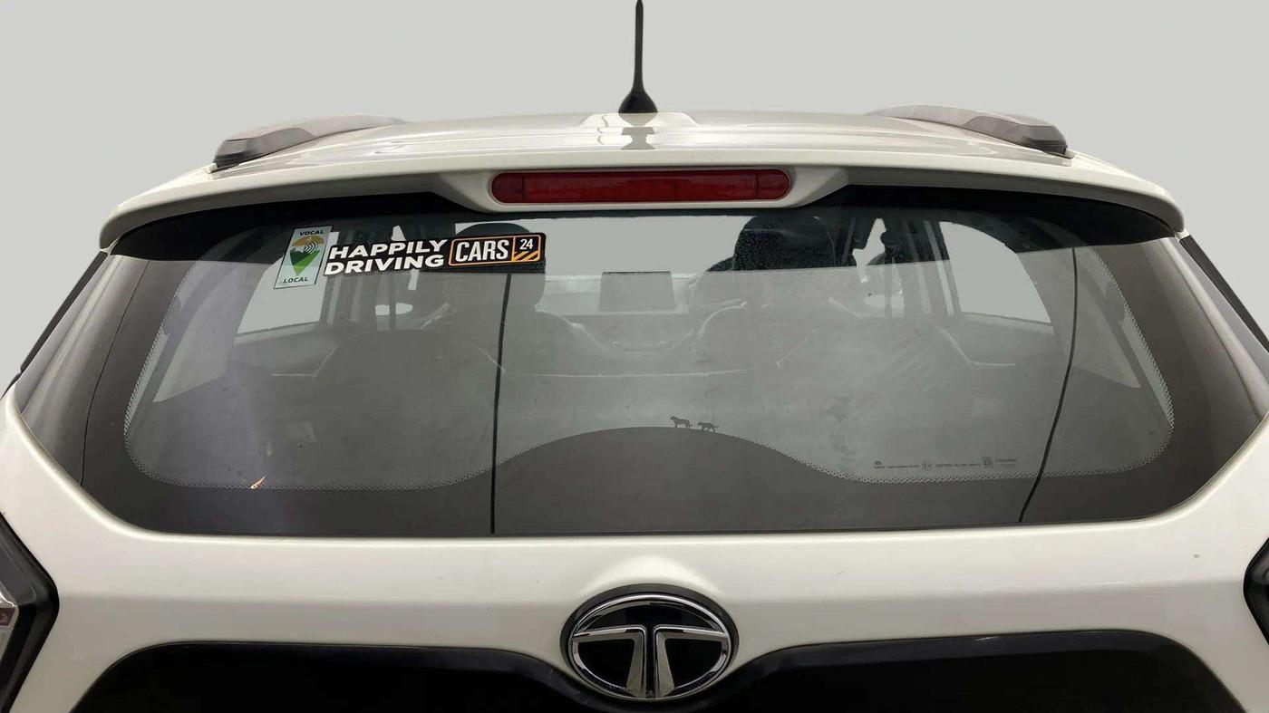 2023 Tata NEXON XMA PETROL, Petrol, Automatic, 23,786 km, Rear Windshield
