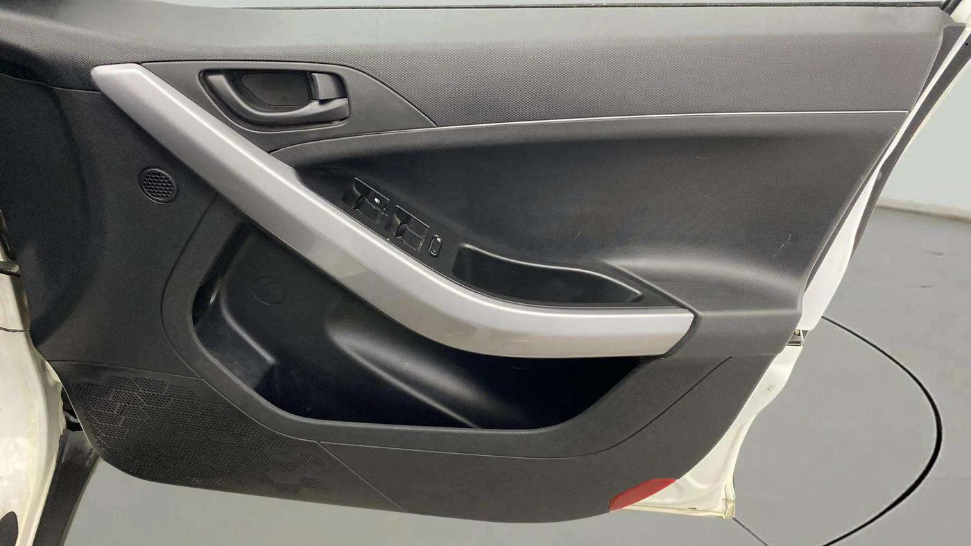 2023 Tata NEXON XMA PETROL, Petrol, Automatic, 23,786 km, Driver Side Door Panels Control