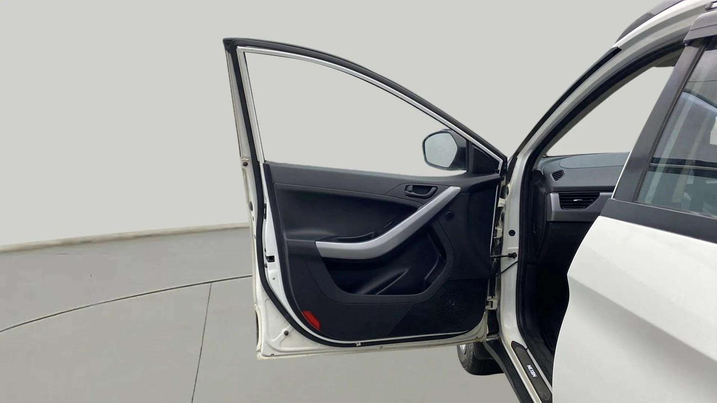 2023 Tata NEXON XMA PETROL, Petrol, Automatic, 23,786 km, LHS Front Door