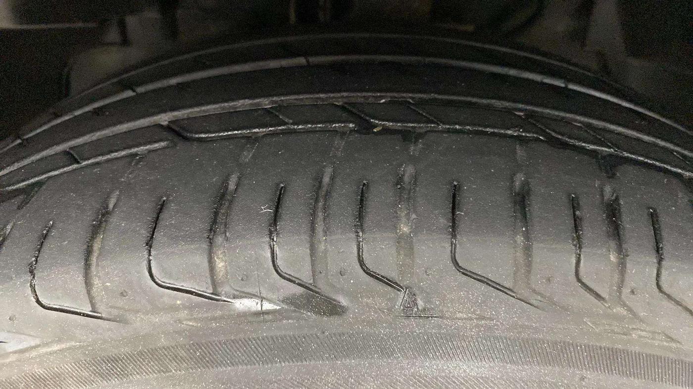 2023 Tata NEXON XMA PETROL, Petrol, Automatic, 23,786 km, Left Front Tyre Tread