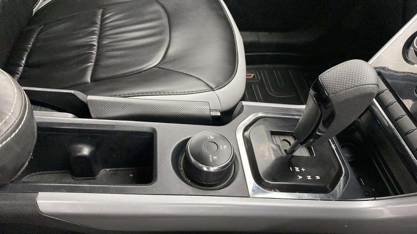 2023 Tata NEXON XMA PETROL, Petrol, Automatic, 23,786 km, Gear Lever
