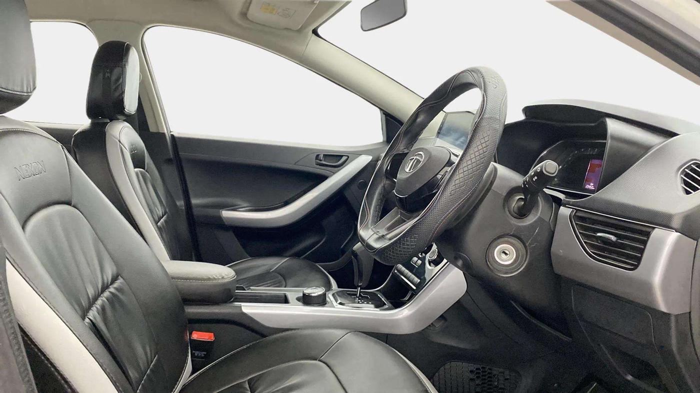 2023 Tata NEXON XMA PETROL, Petrol, Automatic, 23,786 km, Right Side Front Door Cabin