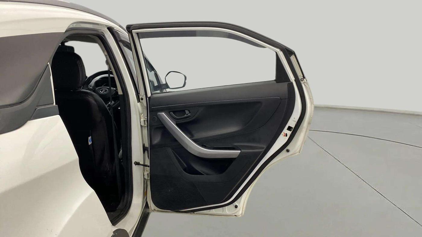 2023 Tata NEXON XMA PETROL, Petrol, Automatic, 23,786 km, RHS Rear Door