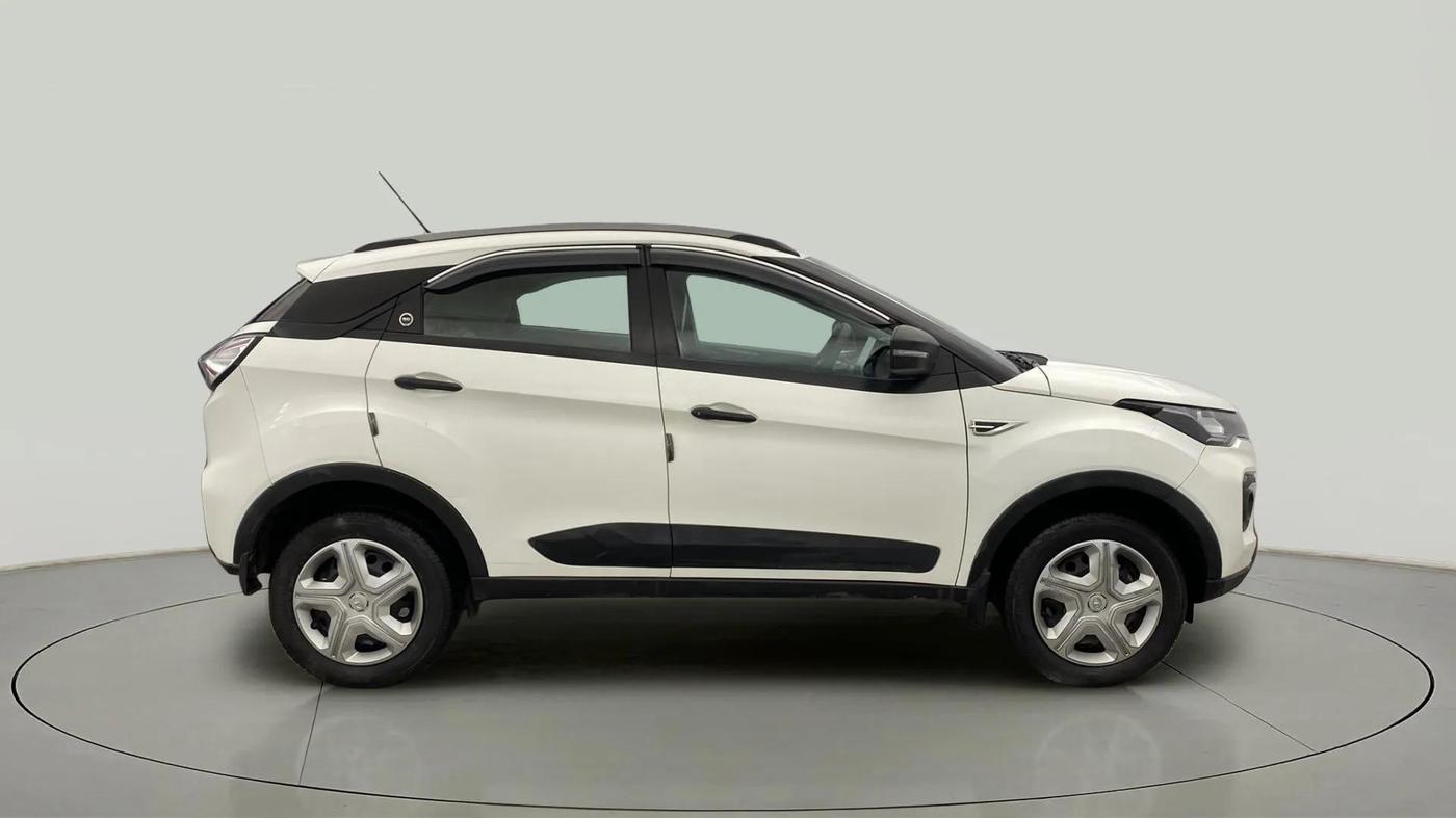 2023 Tata NEXON XMA PETROL, Petrol, Automatic, 23,786 km, Right Side View